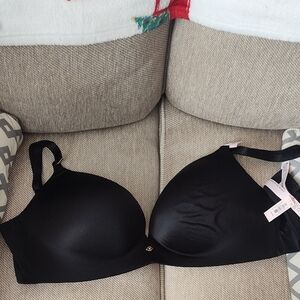 So obsessed Wireless Bra 36ddd